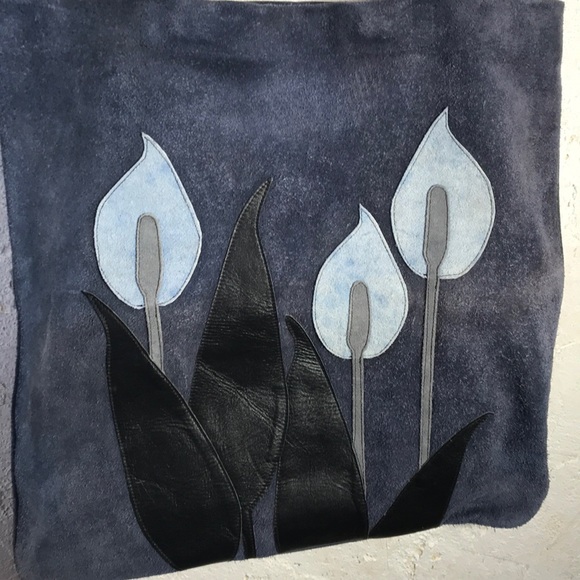 Lesanddra Leather Tote Bag - Picture 2 of 7